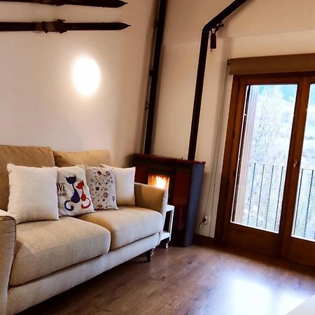 Apartamentsaloriaburg Farrera Zewnętrze zdjęcie